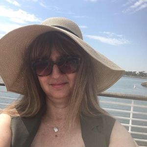 Meet your Posher, Cathy